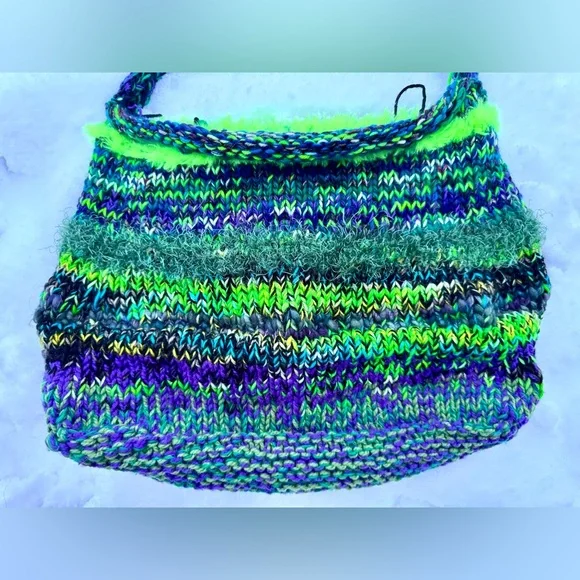Vibrant Multicolor Knit Tote Bag - Picture 12 of 17